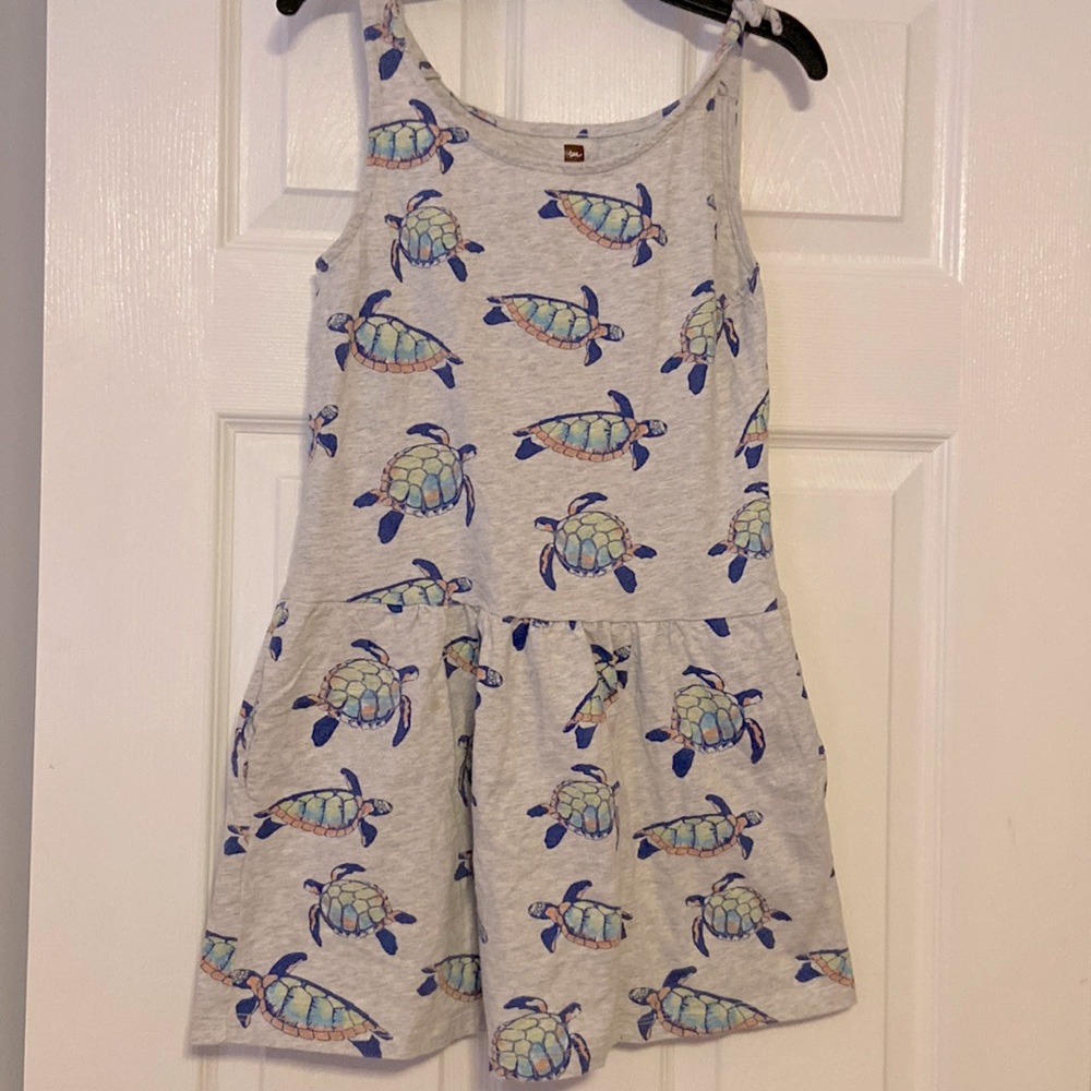 Turtle dress. Size 7.